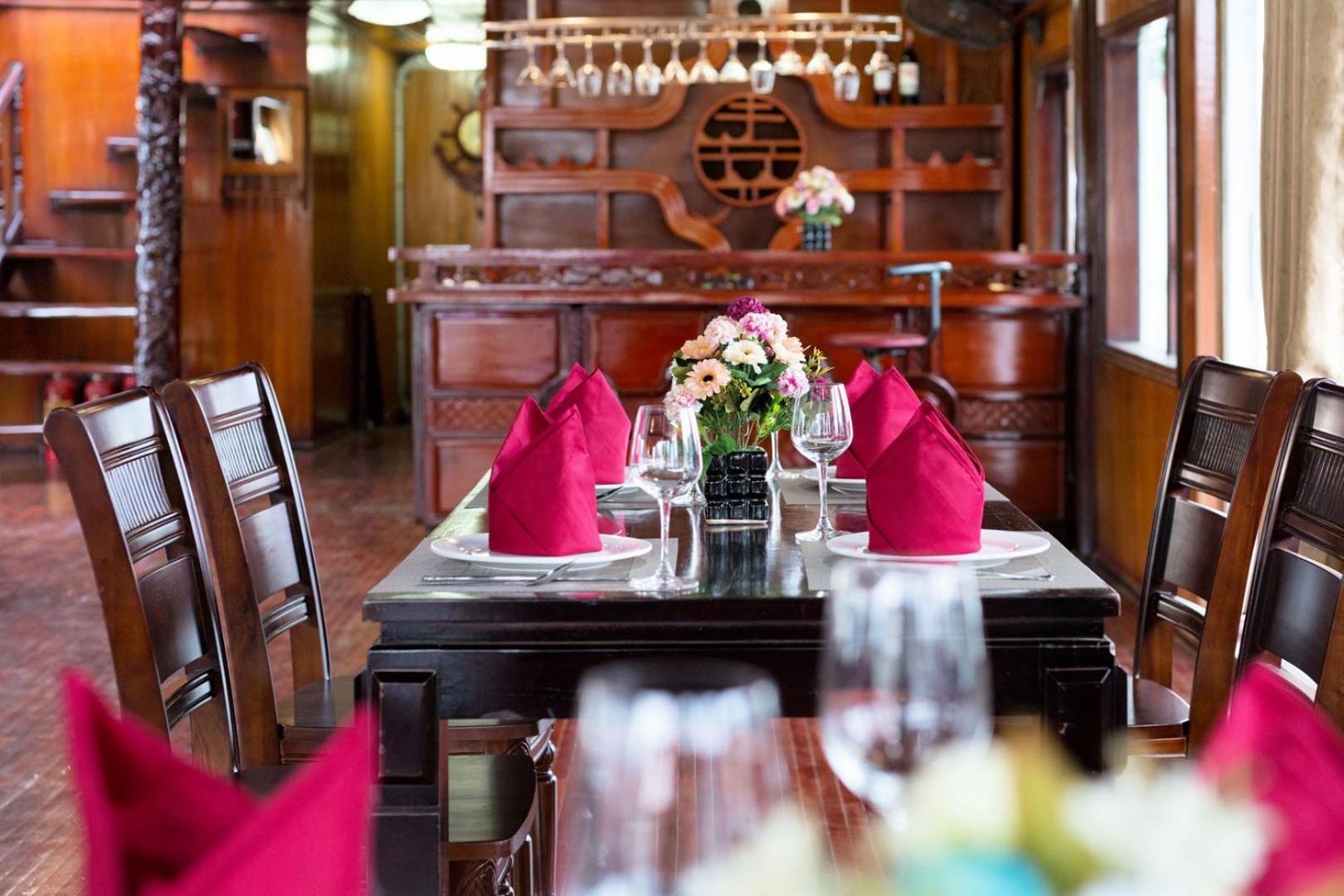 Cozy Bay Classic Cruise Ha Long Zewnętrze zdjęcie