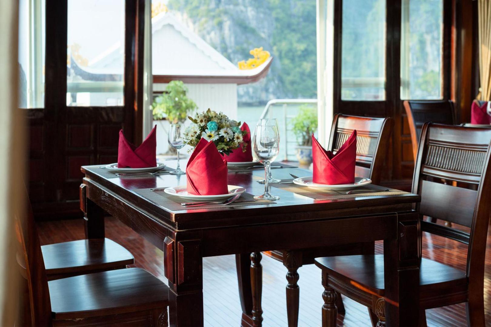 Cozy Bay Classic Cruise Ha Long Zewnętrze zdjęcie