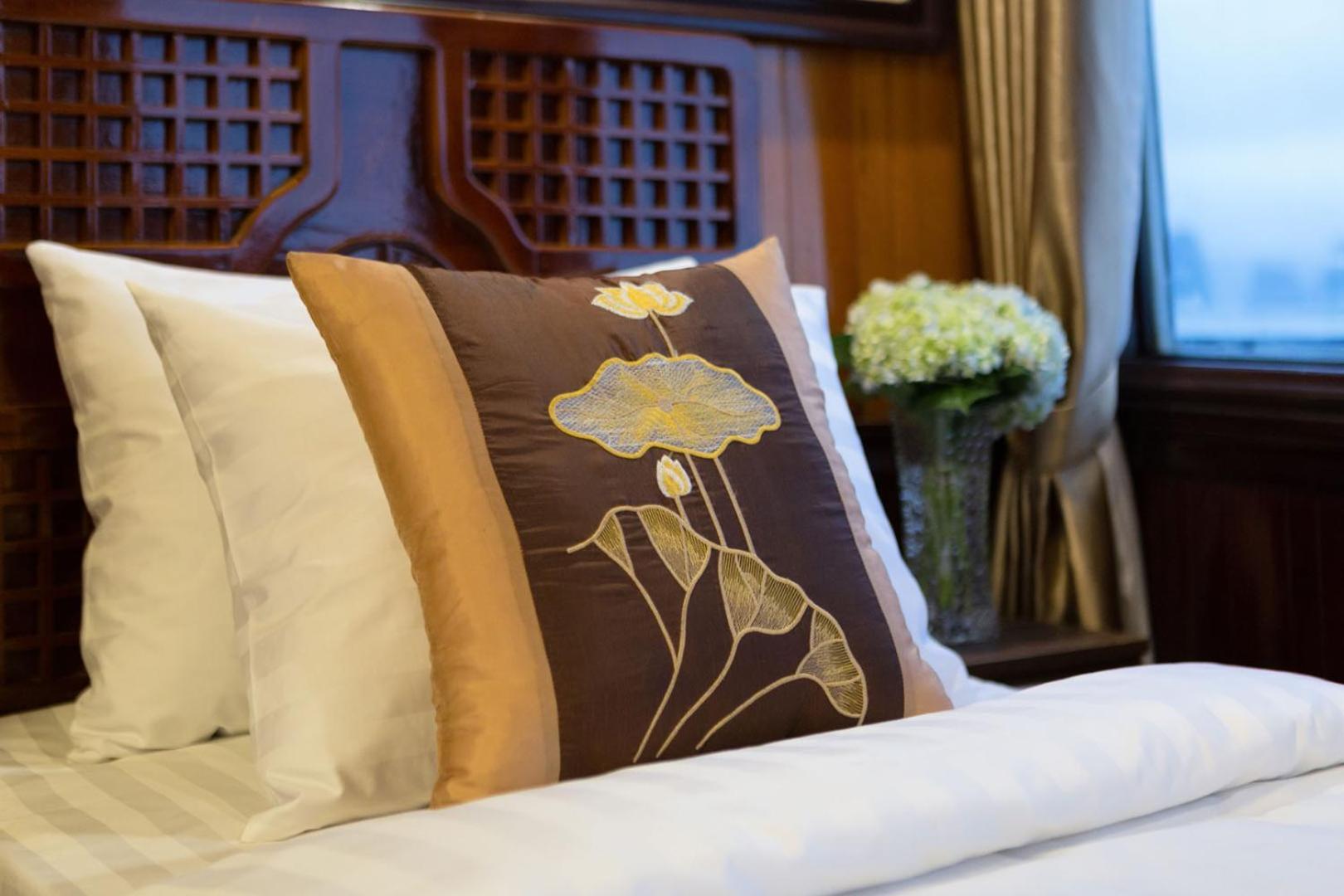 Cozy Bay Classic Cruise Ha Long Zewnętrze zdjęcie